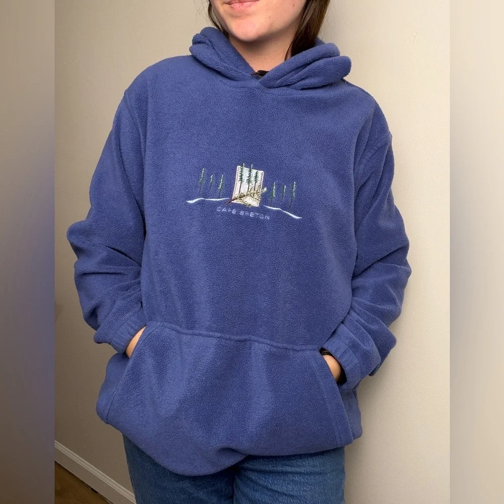 Vintage Cape Brenton Canadian cityscape embroidered fleece hoodie size L/XL - Picture 1 of 5